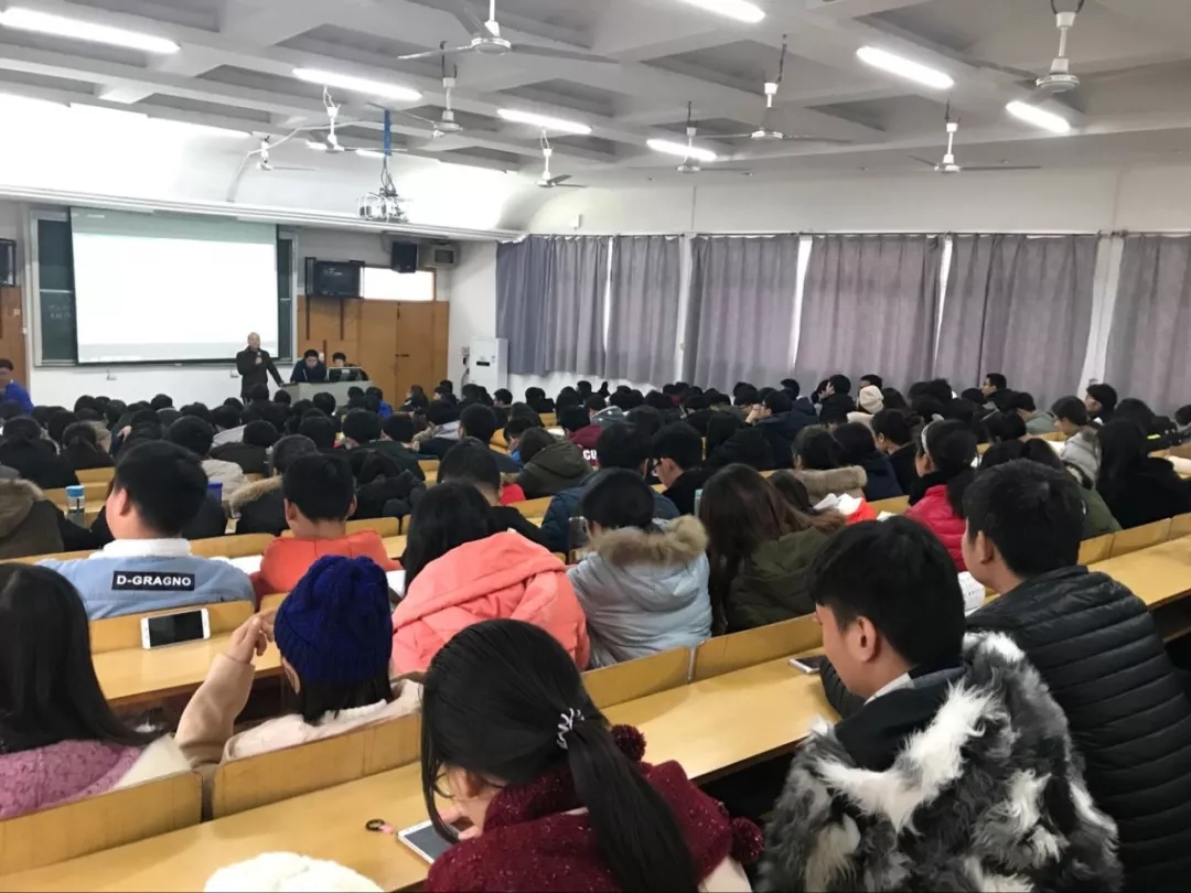 ICT人才生态黄冈师范学院校区.jpg