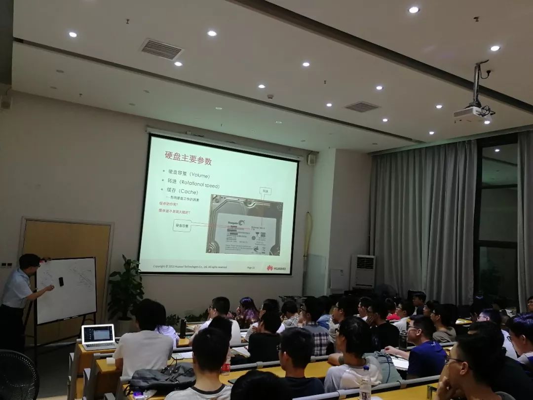 智汇云校深圳大学实训班张老师.jpg