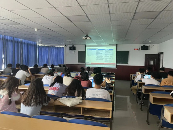 湖南邮电职业技术学院鸿蒙认证讲座.jpg