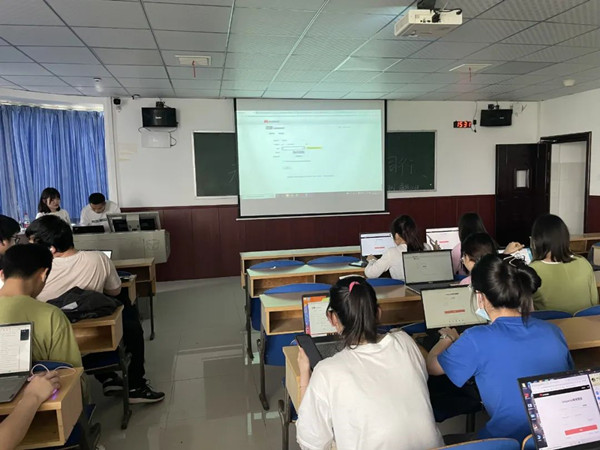 湖南邮电职业技术学院鸿蒙认证讲座.jpg