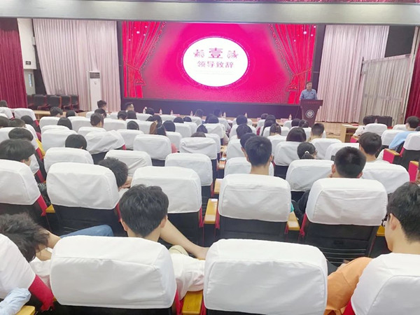 讯方智汇云校张亮.jpg