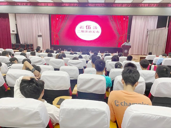 内江职院华为ICT学院李英.jpg