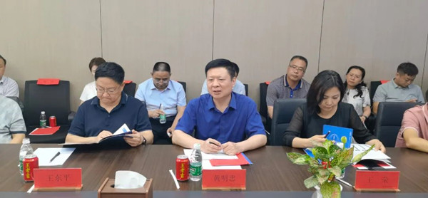 江西交通职业技术学院黄明忠院长.jpg