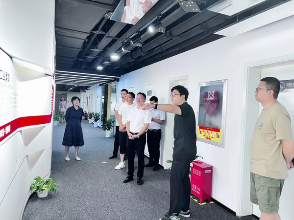 长江鲲鹏生态创新中心CTO王登阳.jpg