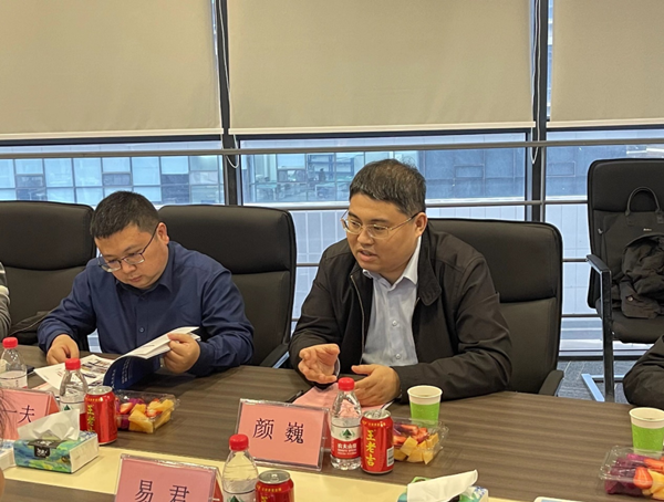天津滨海高新区管委会颜巍莅临讯方技术武汉基地考察指导.png