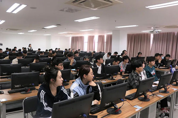 金科院联合讯方技术华为百校行.jpg