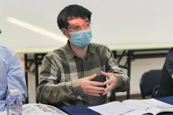 创新学院信息工程学院院长侯家利.jpg