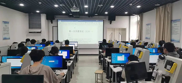 郑州信息工程职业学院双高班.jpg