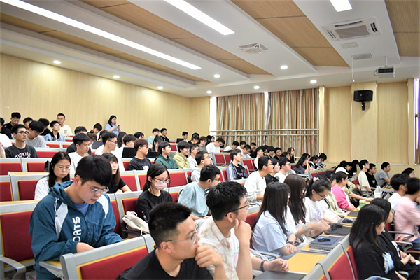 西安培华学院华为云专场活动.png