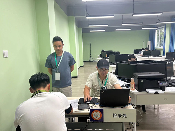 湖北开放职业学院学生通过华为HCIA认证.jpg
