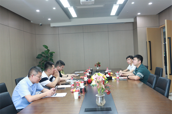 洛阳城乡一体化示范区领导莅临鲲鹏人才基地参观交流.png 洛阳城乡一体化示范区领导莅临鲲鹏人才基地参观交流.png