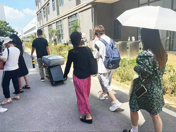 湖北开放职业学院迎新活动.png