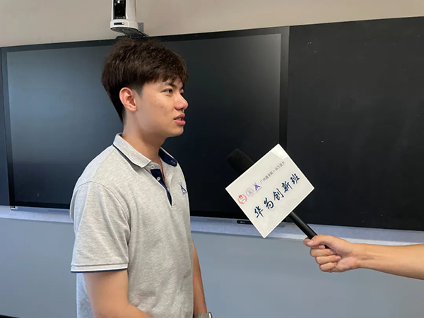Datacom HCIE暑假脱产班同学老师.png