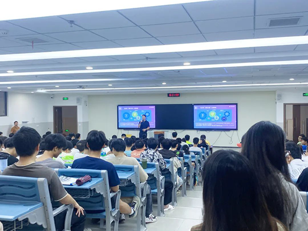 讯方技术王冲.png