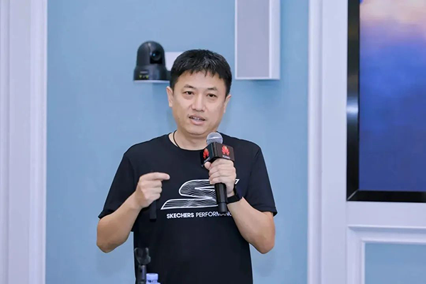 深圳市赞融电子技术有限公司服务经理刘卫华.png