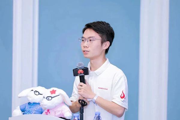 华为云计算有限公司云计算架构师陈宪力.png