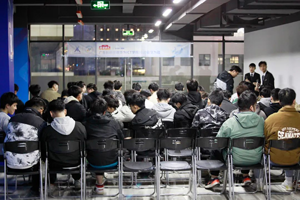 2023广科华为ICT学院2020级华为班.png
