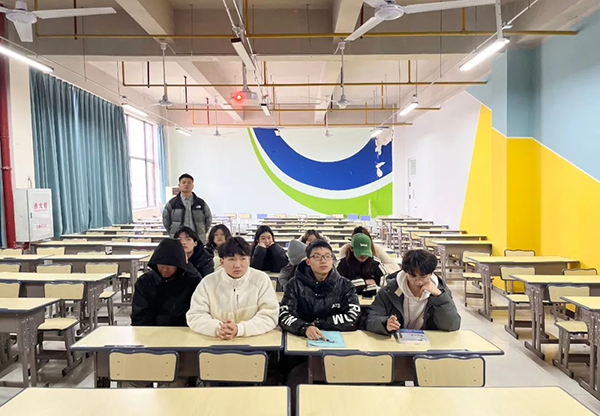 湖北开放职业学院班委能力提升培训.png