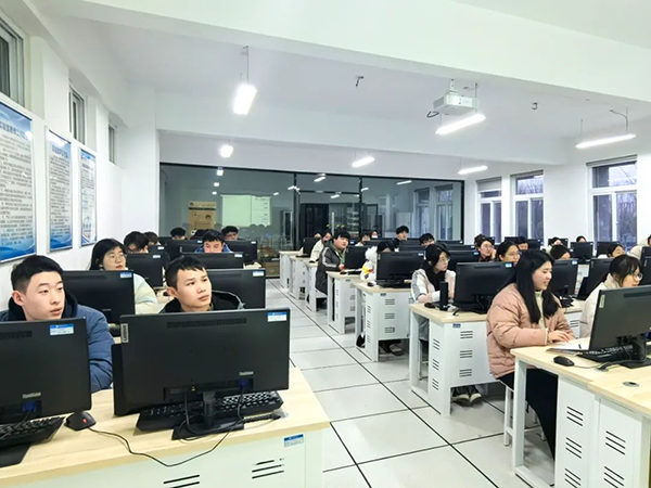 安徽新华学院华为HCIA-Datacom认证班.png