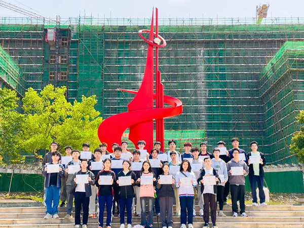 广东理工学院学子通过华为HCIA认证.png