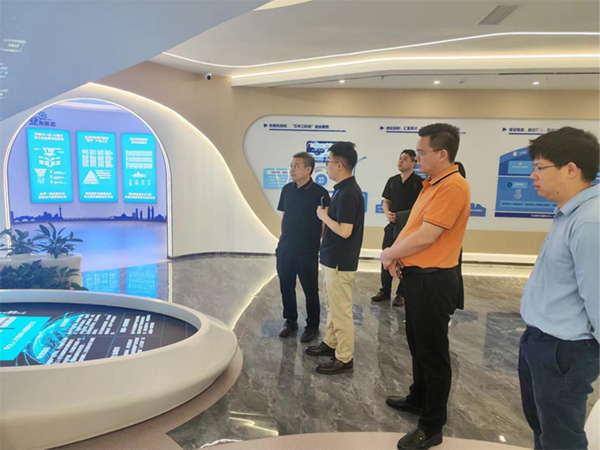 永州师范高等专科学校领导一行莅临鲲鹏人才基地调研交流.png 永州师范高等专科学校领导一行莅临鲲鹏人才基地调研交流.png