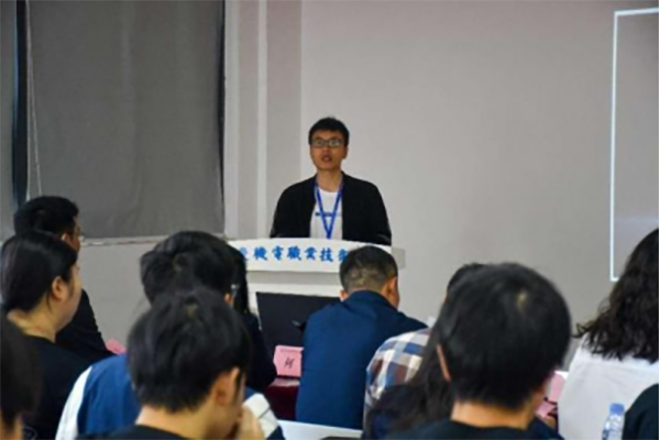 讯方智汇云校卢有烨老师.png 讯方智汇云校卢有烨老师.png