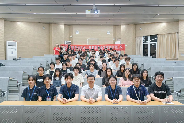 深圳职业技术大学宣讲会.png