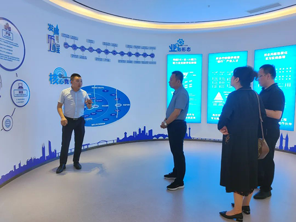 四川讯方技术校企合作总监陆海兵.png 四川讯方技术校企合作总监陆海兵.png