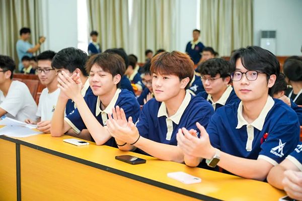 广东理工学院2024华为校园公开课.png