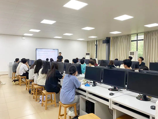 讯方技术&广东职业技术学院“智汇云校杯”网络知识技能大赛.png
