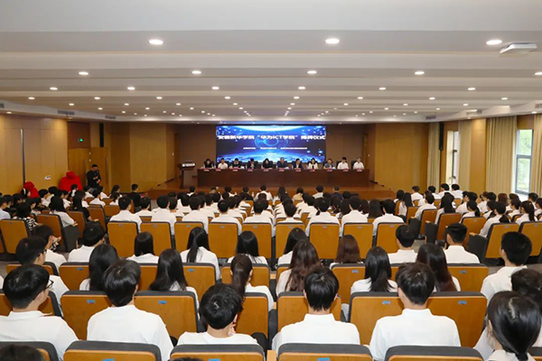 安徽新华学院优选级华为ICT学院.png