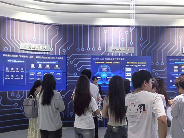 重庆建筑科技职业学院专业认识实习活动.png