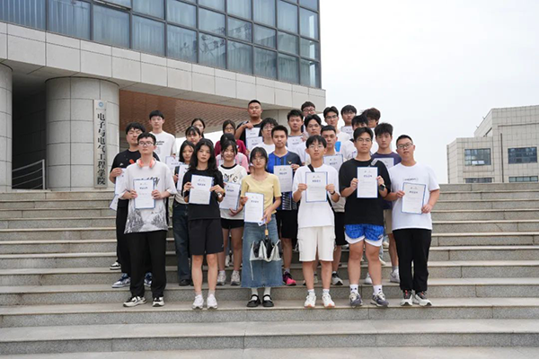武汉纺织大学昇腾人工智能星火训练营.png